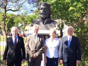 István Tarlós alcalde en Plaza Hungría